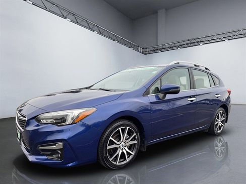 Used 2017 Subaru Impreza 2.0i Limited image 9