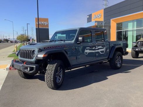New 2026 Jeep Gladiator Mojave w/ Steel Bumper Group image 5