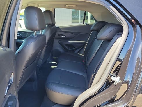 Used 2022 Buick Encore Preferred w/ Safety Package image 12