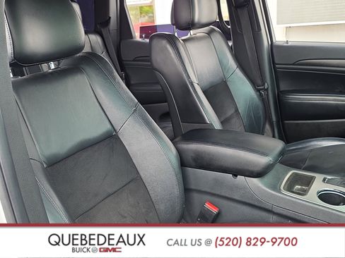 Used 2017 Jeep Grand Cherokee Altitude image 27