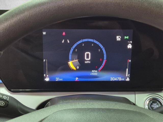 Used 2025 Chevrolet Trax LT FWD image 14