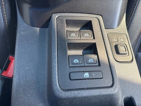 Used 2023 Ford Bronco Badlands image 28