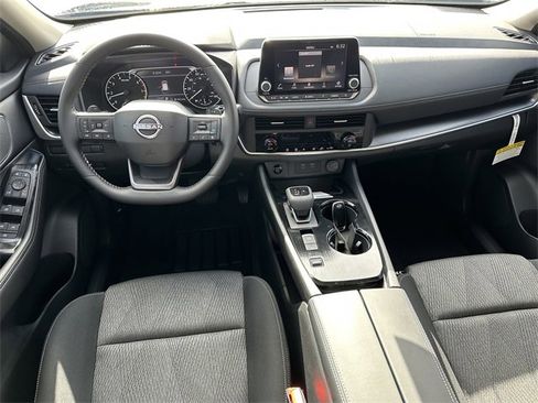 New 2026 Nissan Rogue SV image 18