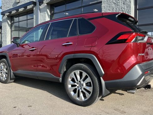 Used 2019 Toyota RAV4 Limited w/ Cold Weather Package image 5