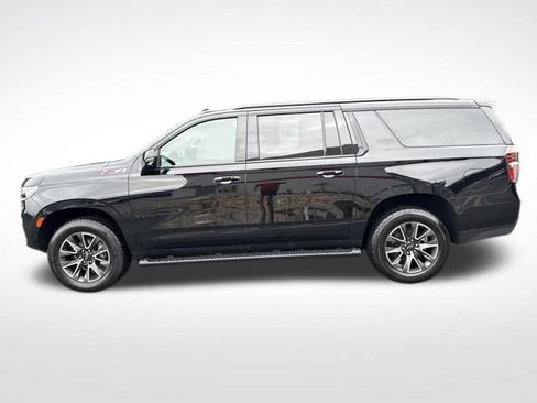 Used 2023 Chevrolet Suburban Z71 w/ Luxury Package AWD/4WD image 4