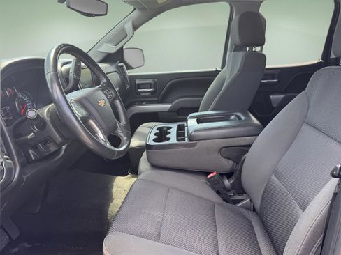 Used 2018 Chevrolet Silverado 1500 LT w/ Redline Edition AWD/4WD image 5