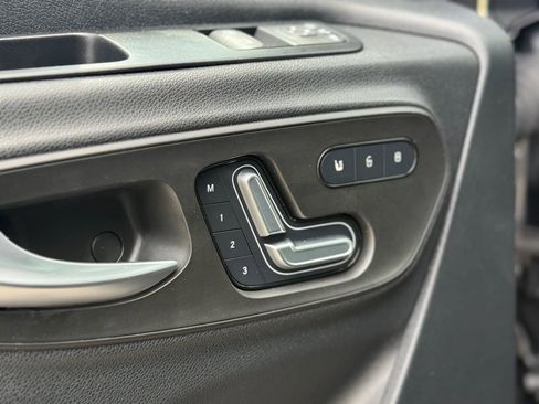 Used 2025 Mercedes-Benz Sprinter 2500 image 18