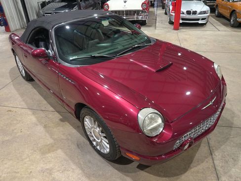 Used 2004 Ford Thunderbird Deluxe RWD image 28