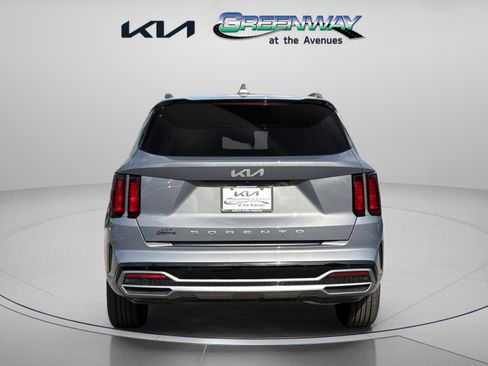 Certified 2022 Kia Sorento S image 6
