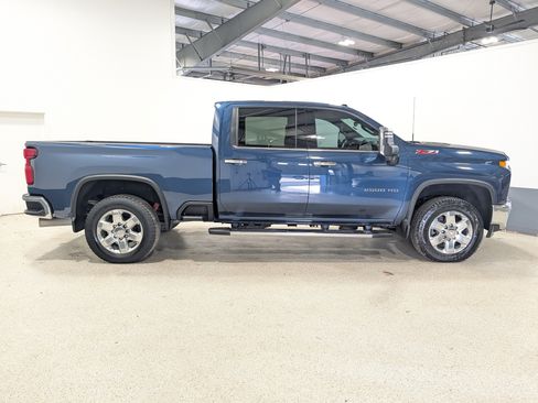 Used 2020 Chevrolet Silverado 2500 LTZ w/ LTZ Premium Package AWD/4WD image 2