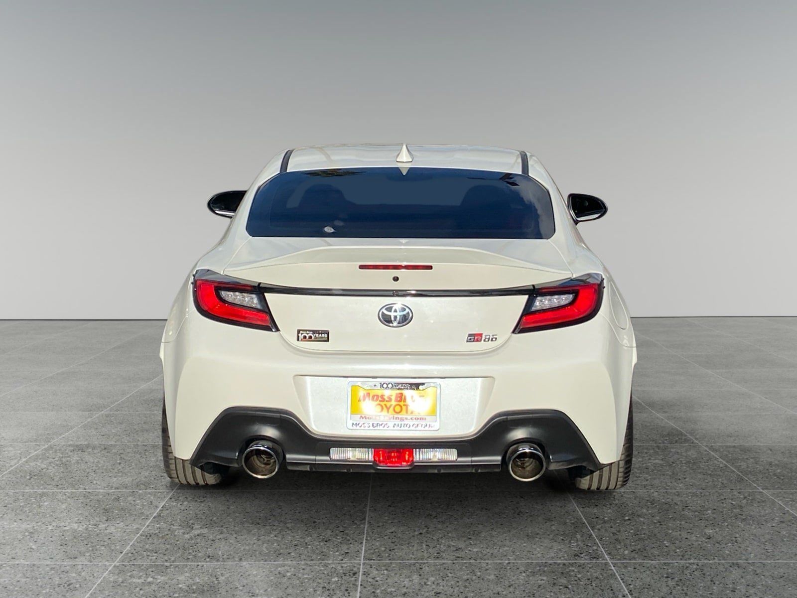 Used 2025 Toyota GR86 Premium w/ Performance Package RWD image 4