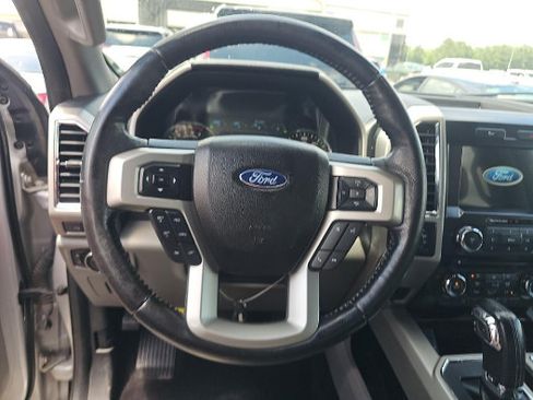 Used 2017 Ford F150 Lariat AWD/4WD image 5