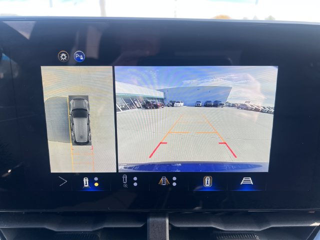 Used 2025 Chevrolet Equinox LT w/ Safety and Technology Package FWD image 22