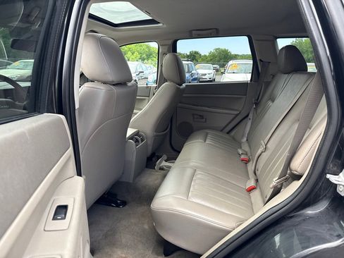 Used 2007 Jeep Grand Cherokee Laredo AWD/4WD image 10