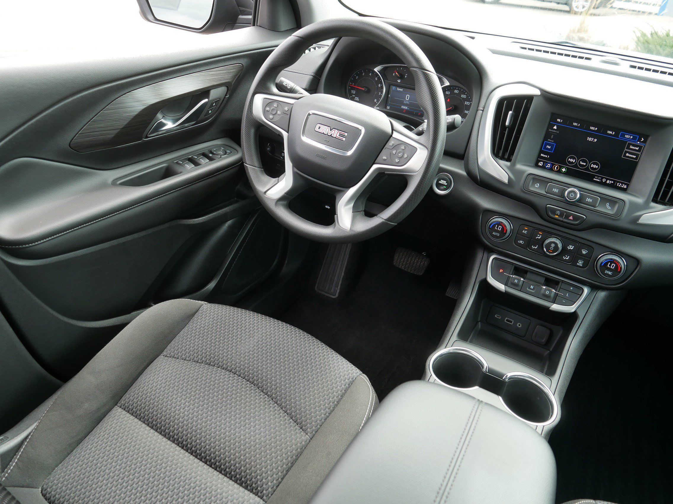 Used 2023 GMC Terrain SLE w/ Driver Convenience Package AWD/4WD image 9