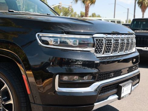 Used 2022 Jeep Grand Wagoneer Series III AWD/4WD image 7
