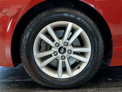 Used 2016 Hyundai Sonata SE w/ Cargo Package image 10