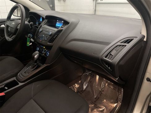 Used 2018 Ford Focus SE image 20