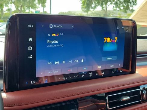 Certified 2025 Lincoln Aviator Reserve w/ Jet Appearance Package AWD/4WD image 28