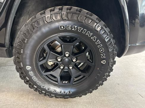 Used 2015 Jeep Grand Cherokee Altitude image 62