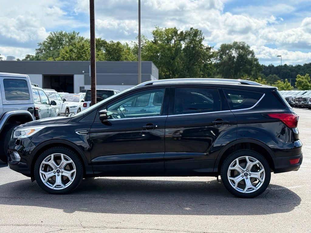 Used 2019 Ford Escape Titanium AWD/4WD image 41