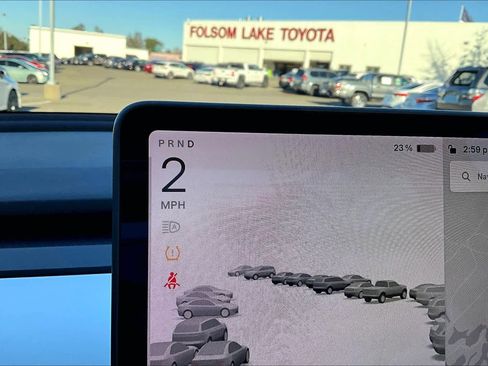 Used 2021 Tesla Model Y Long Range image 25