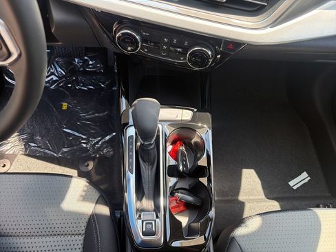 New 2026 Chevrolet Trax LT w/ LT Convenience Package FWD image 16
