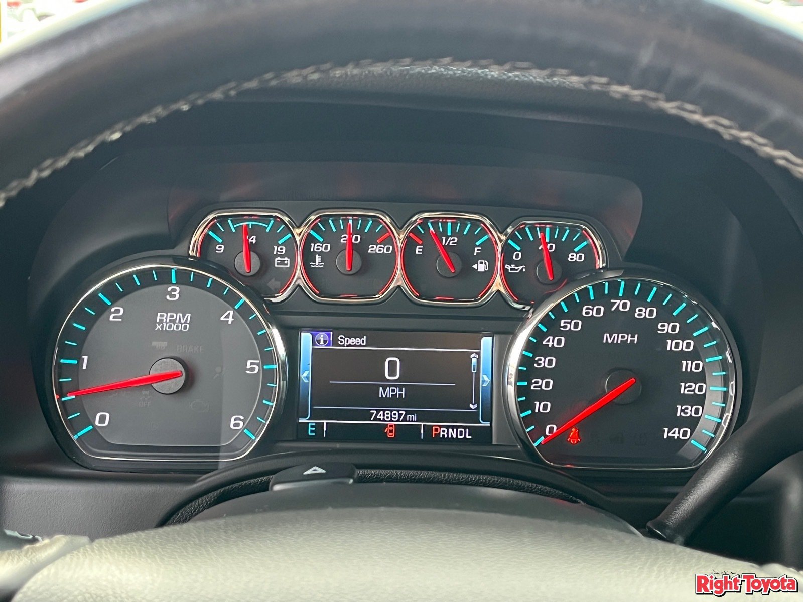 Used 2018 Chevrolet Suburban Premier RWD image 24