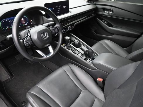Used 2024 Honda Accord Touring image 18