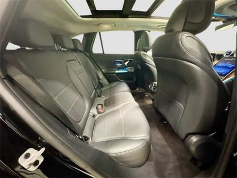 Used 2025 Mercedes-Benz GLC 350e 4MATIC w/ Advanced USB Package image 29