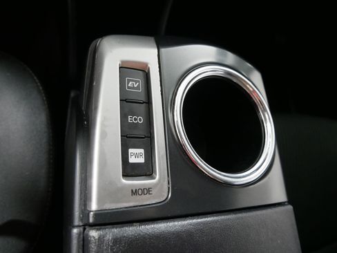 Used 2016 Toyota Prius V Two FWD image 29