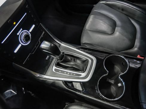 Used 2018 Ford Edge Titanium w/ Technology Package image 26