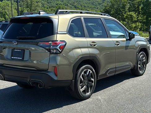 Certified 2025 Subaru Forester Limited AWD/4WD image 4