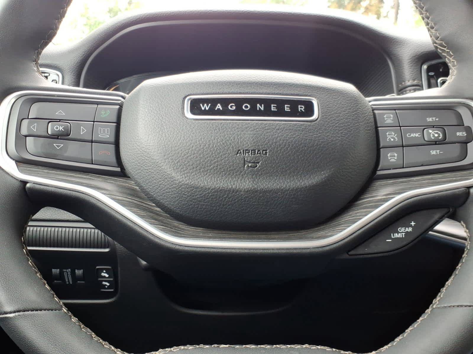 Used 2024 Jeep Wagoneer Series II w/ Flexible Seating Group RWD image 19