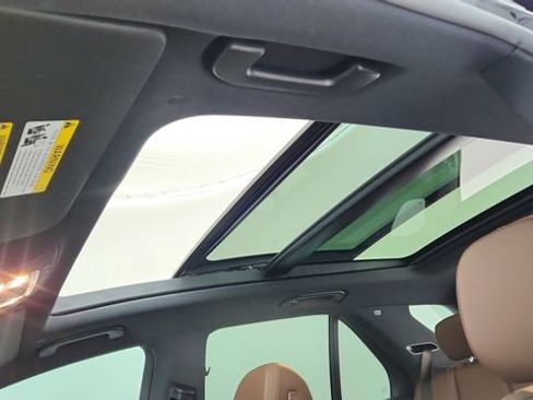 Used 2025 Mercedes-Benz GLE 450e 4MATIC image 57