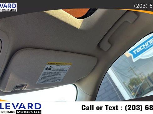 Used 2020 Ford Explorer Limited w/ Class III Trailer Tow Package image 13