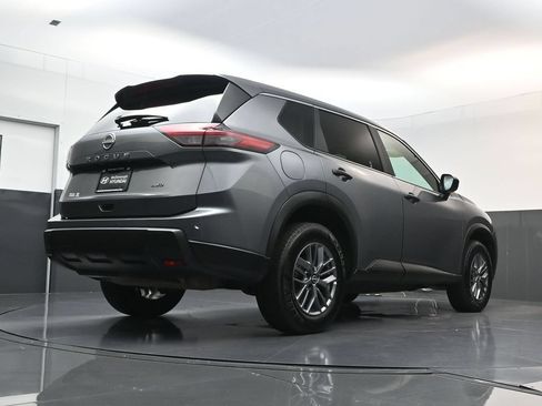 Used 2024 Nissan Rogue S AWD/4WD image 23