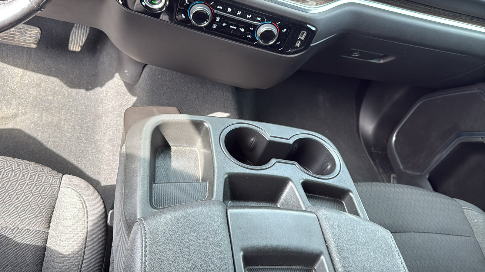 Certified 2022 Chevrolet Silverado 1500 RST AWD/4WD image 23