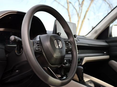 Used 2024 Honda Accord EX image 14