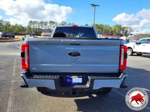 New 2026 Ford F250 Lariat w/ Black Appearance Package image 7