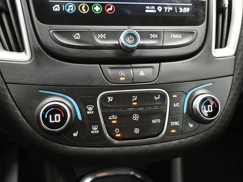 Used 2025 Chevrolet Malibu LT FWD image 19