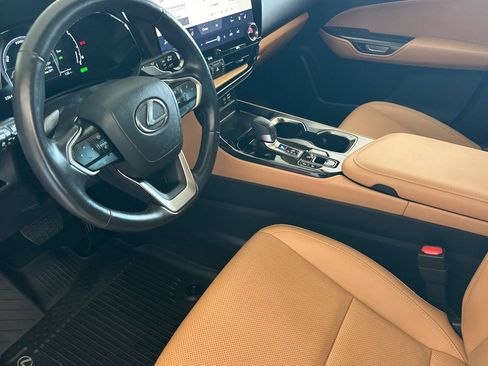 Used 2024 Lexus NX 350h AWD w/ Vision Package image 7