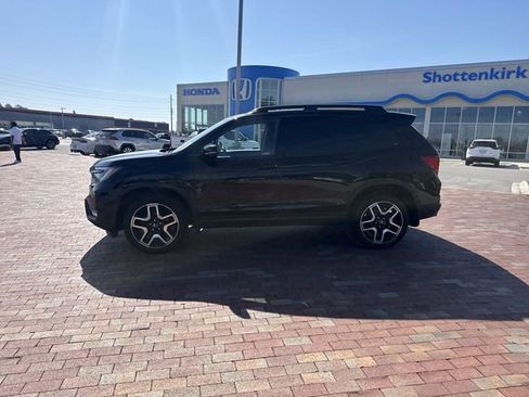 Certified 2023 Honda Passport Elite image 3