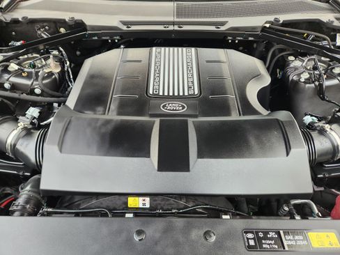 Certified 2025 Land Rover Defender 110 X-Dynamic SE AWD/4WD image 33