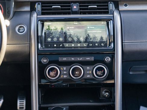 Used 2018 Land Rover Discovery HSE Luxury image 21