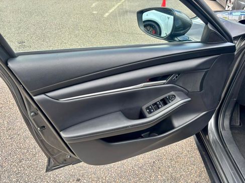 Used 2023 MAZDA MAZDA3 s image 9