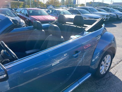 Used 2018 Volkswagen Beetle 2.0T S image 8