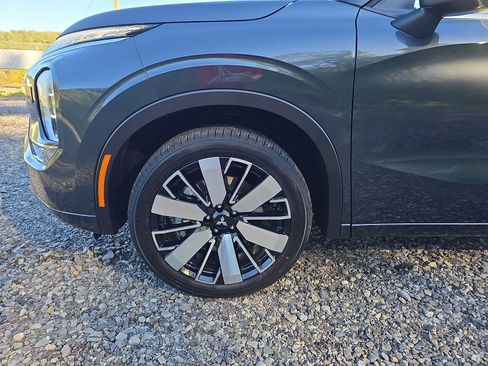New 2025 Mitsubishi Outlander SEL image 8