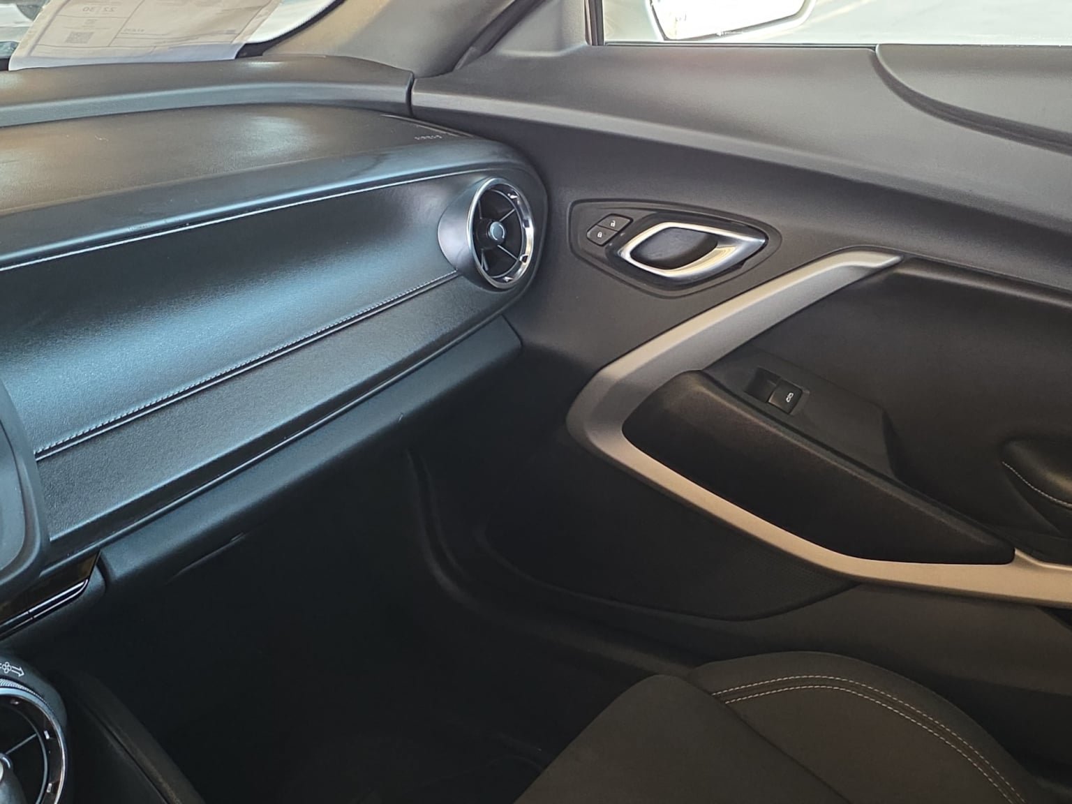 Used 2023 Chevrolet Camaro LT RWD image 20
