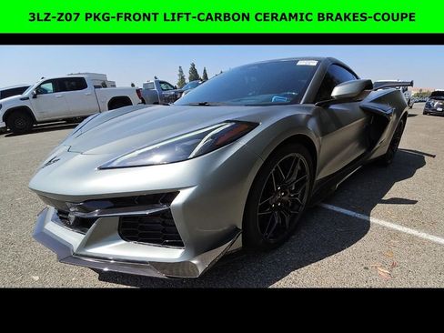 Used 2024 Chevrolet Corvette Z06 w/ Z07 Performance Package image 1